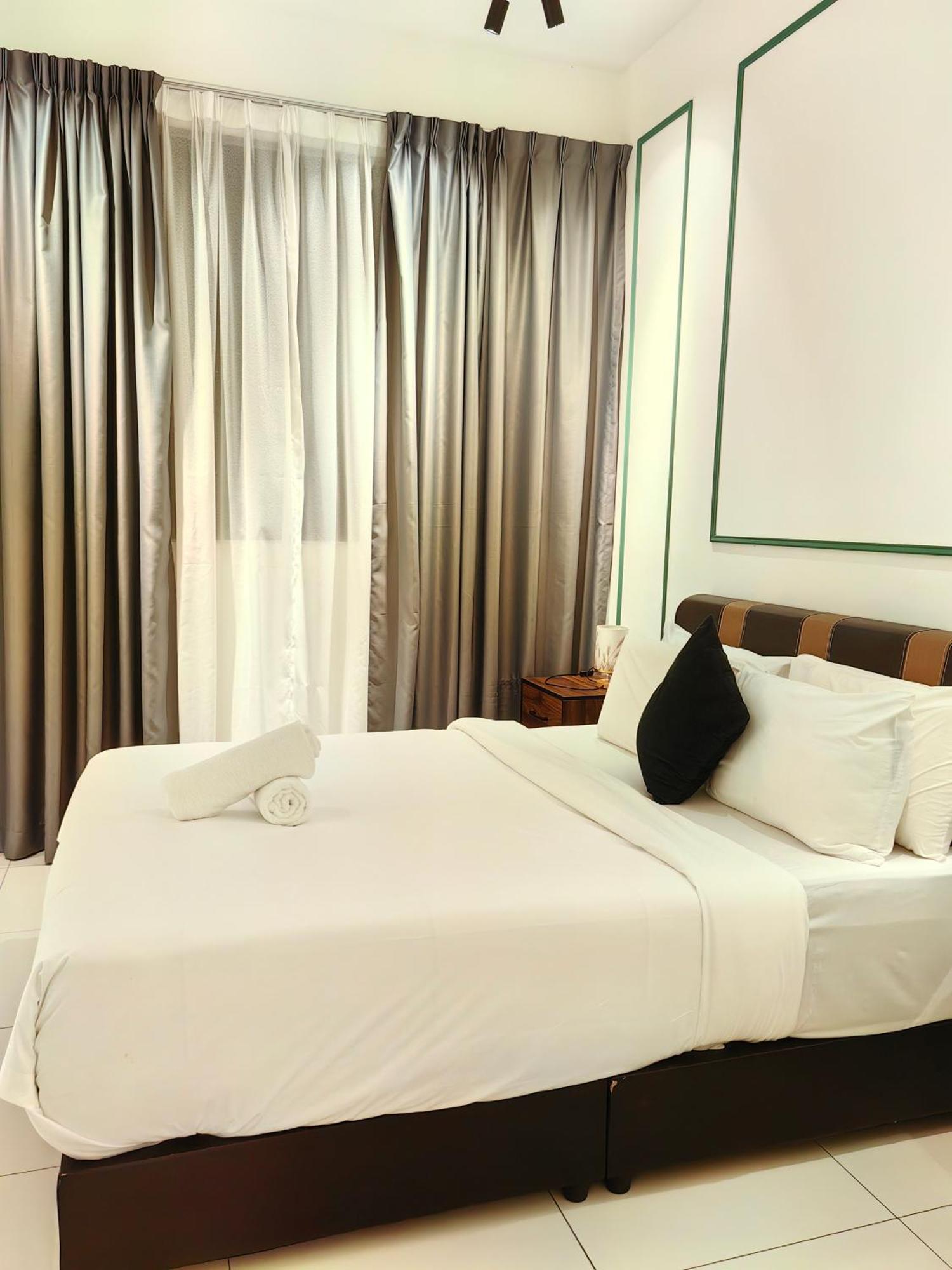 Chambers Residence Klcc By Purple Orchid Kuala Lumpur Esterno foto