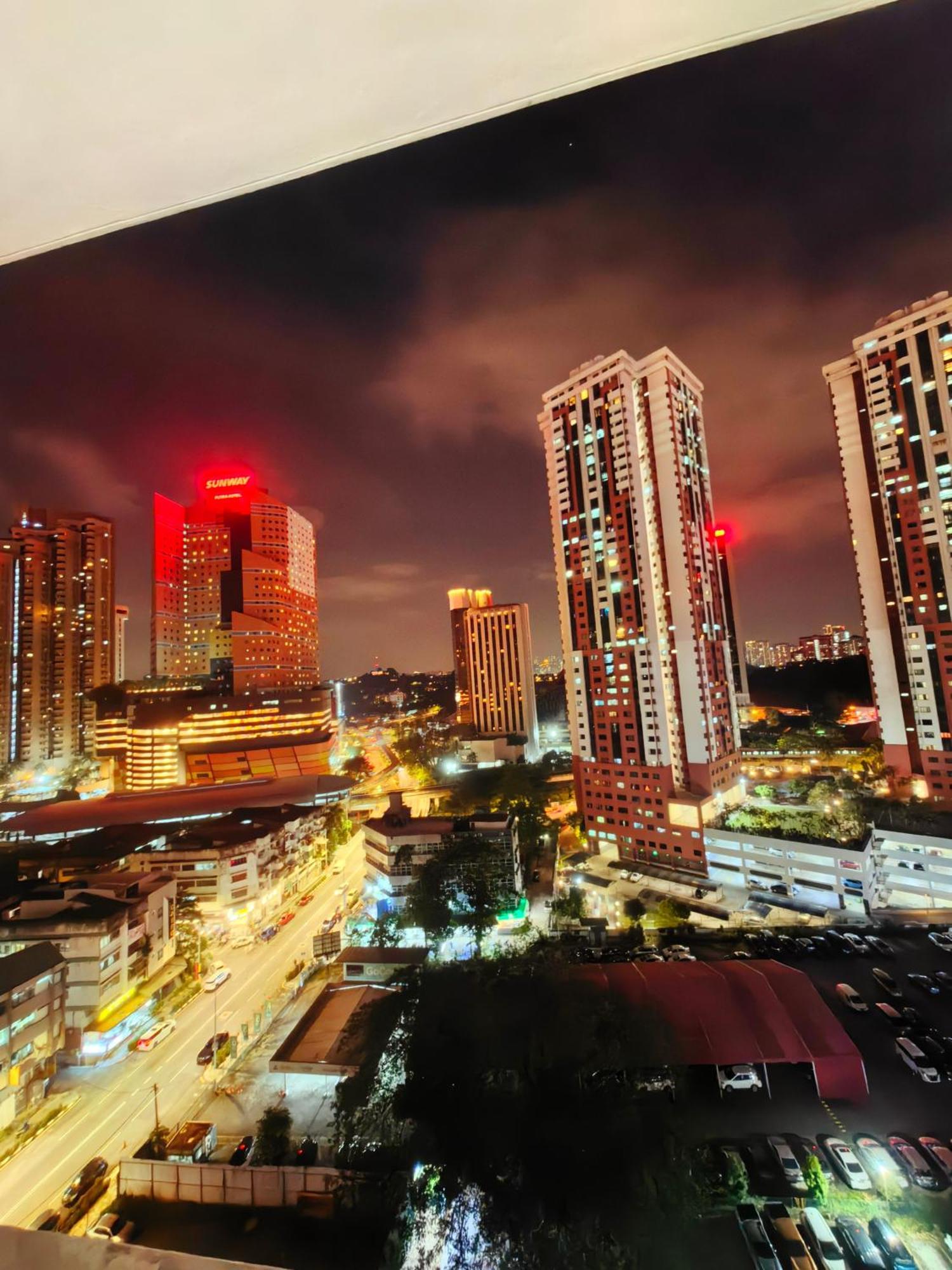 Chambers Residence Klcc By Purple Orchid Kuala Lumpur Esterno foto