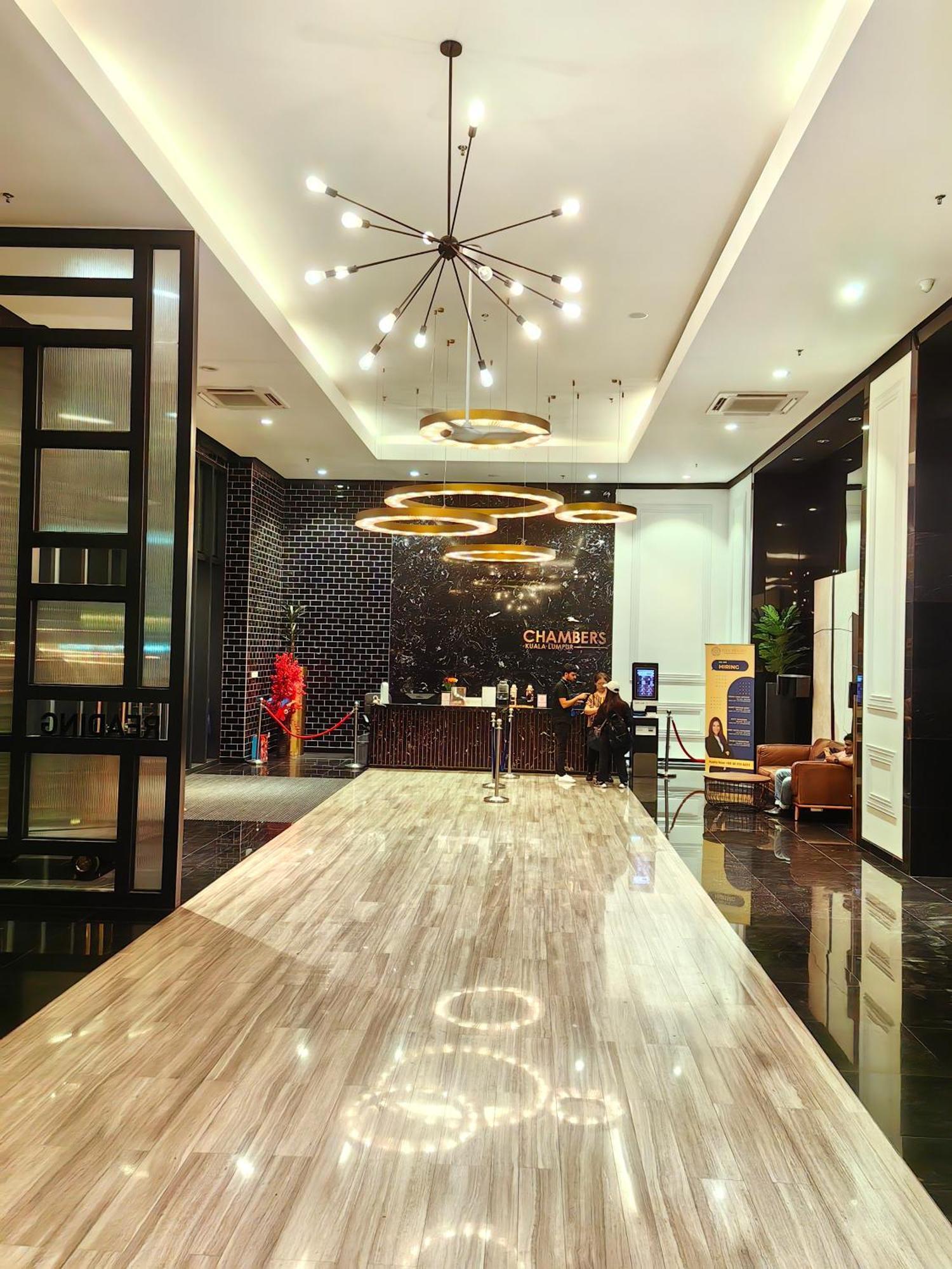 Chambers Residence Klcc By Purple Orchid Kuala Lumpur Esterno foto